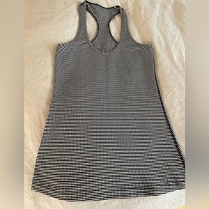 LuLulemon black and white checked tank top size 2
